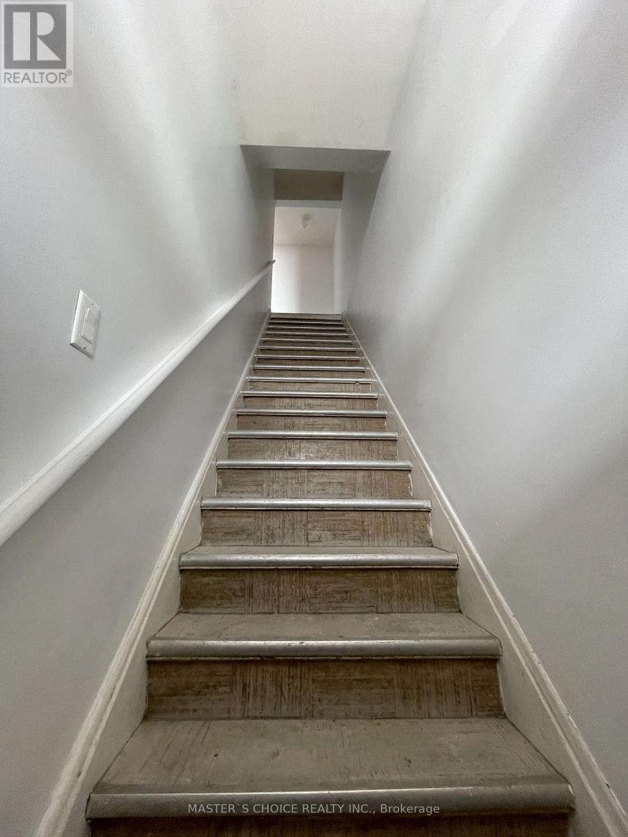 848-850 Wilson Avenue, Toronto, ON