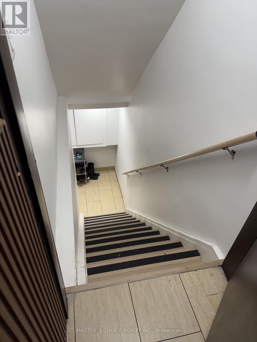 848-850 Wilson Avenue, Toronto, ON