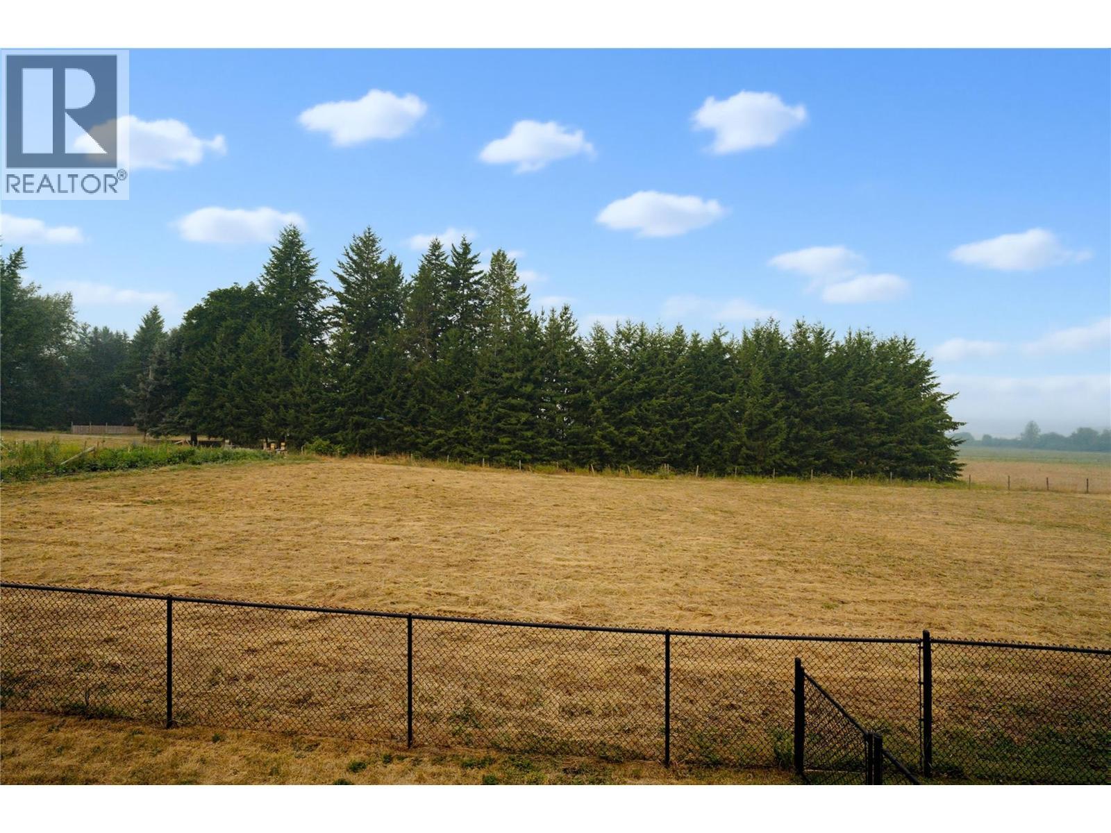 1791 10 Street Sw Unit# 27, Salmon Arm, BC - Outdoor With View