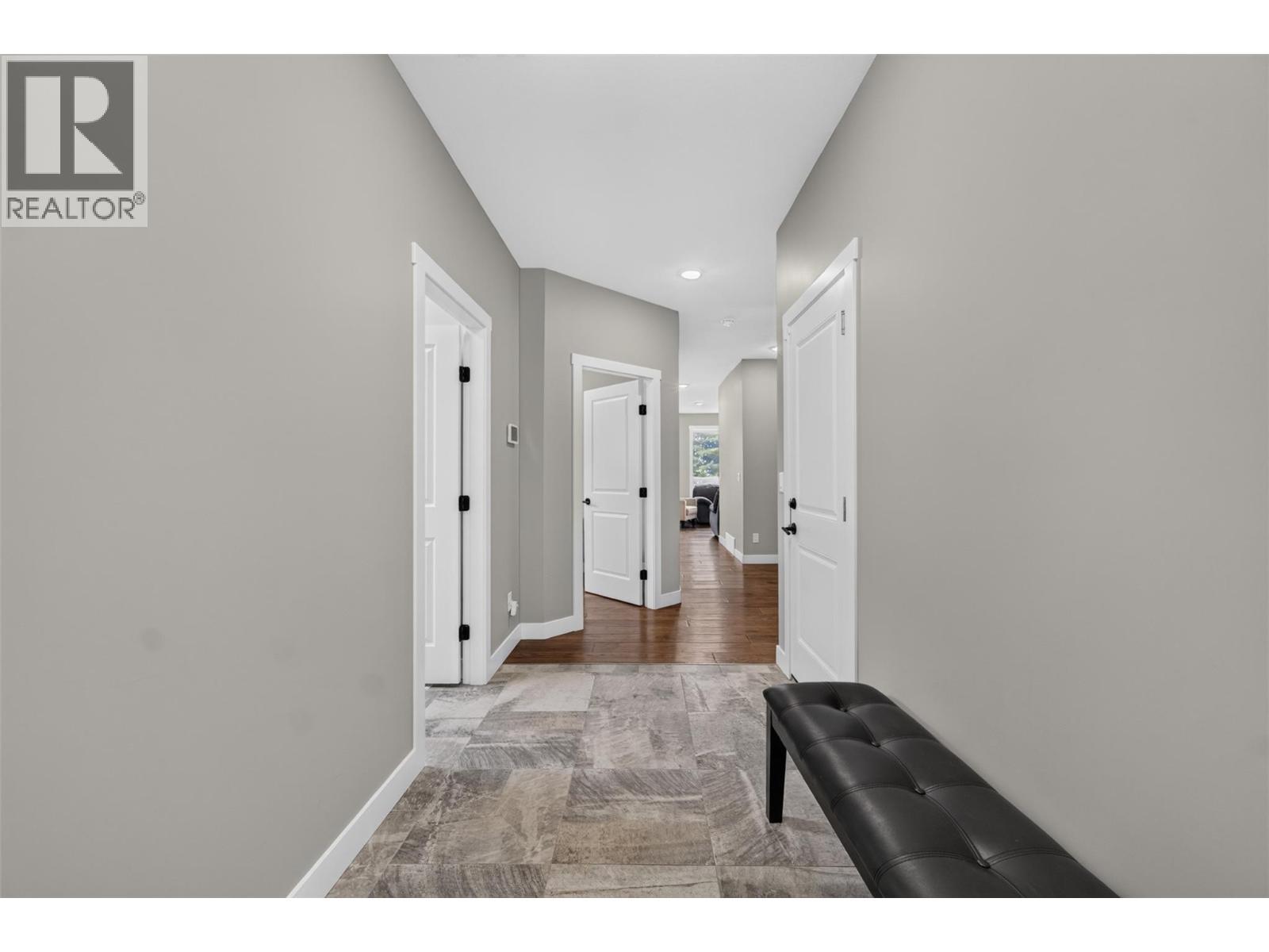 1791 10 Street Sw Unit# 27, Salmon Arm, BC - Indoor Photo Showing Other Room