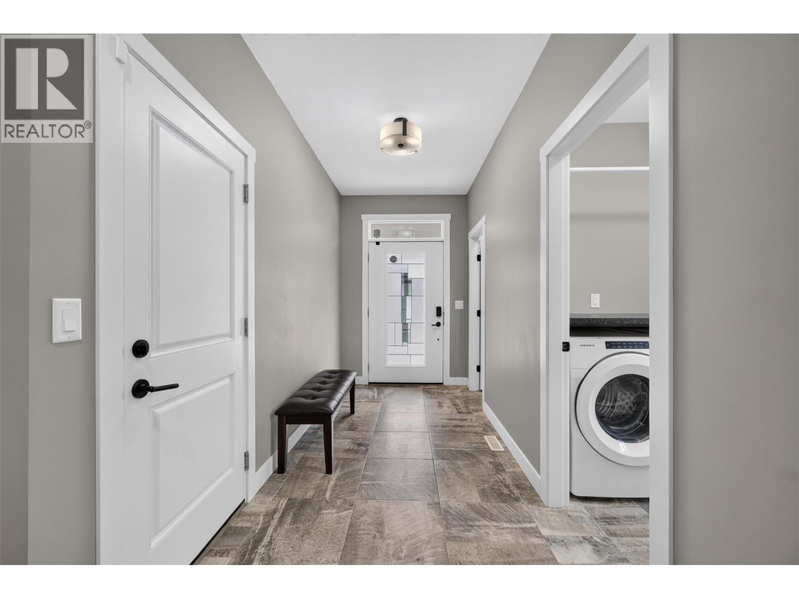 1791 10 Street Sw Unit# 27, Salmon Arm, BC - Indoor Photo Showing Laundry Room