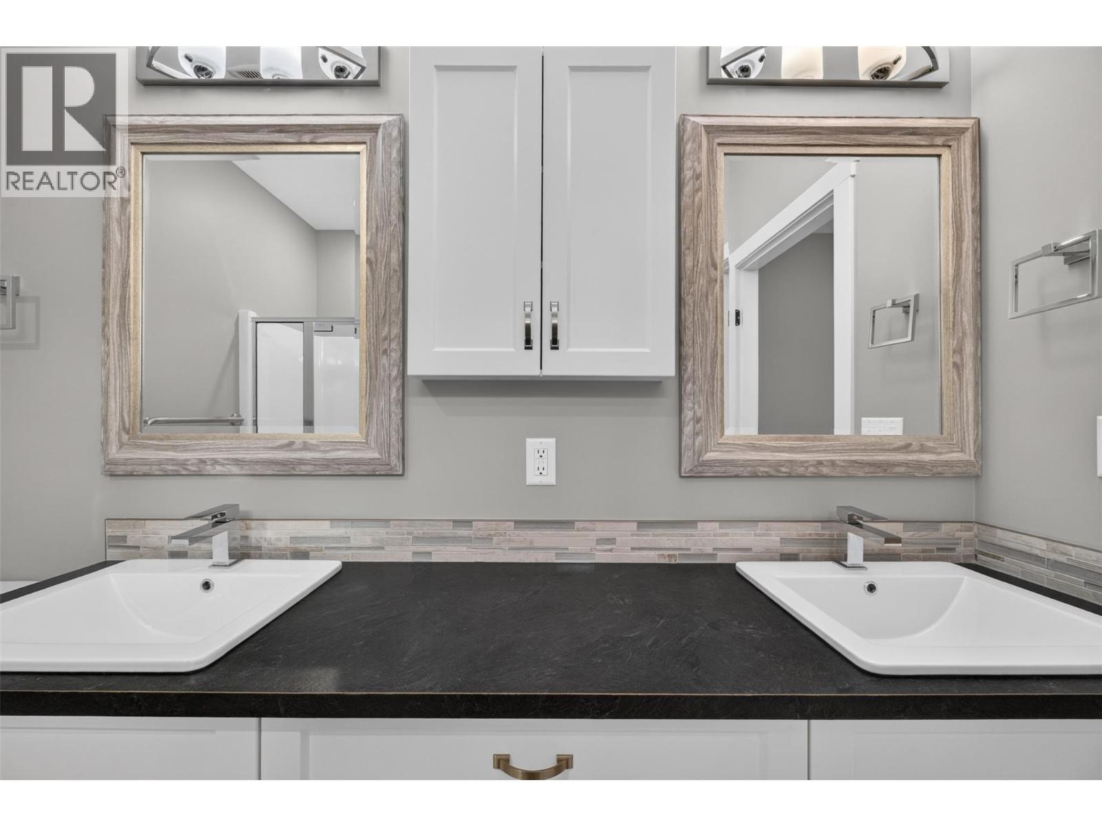 1791 10 Street Sw Unit# 27, Salmon Arm, BC - Indoor Photo Showing Bathroom