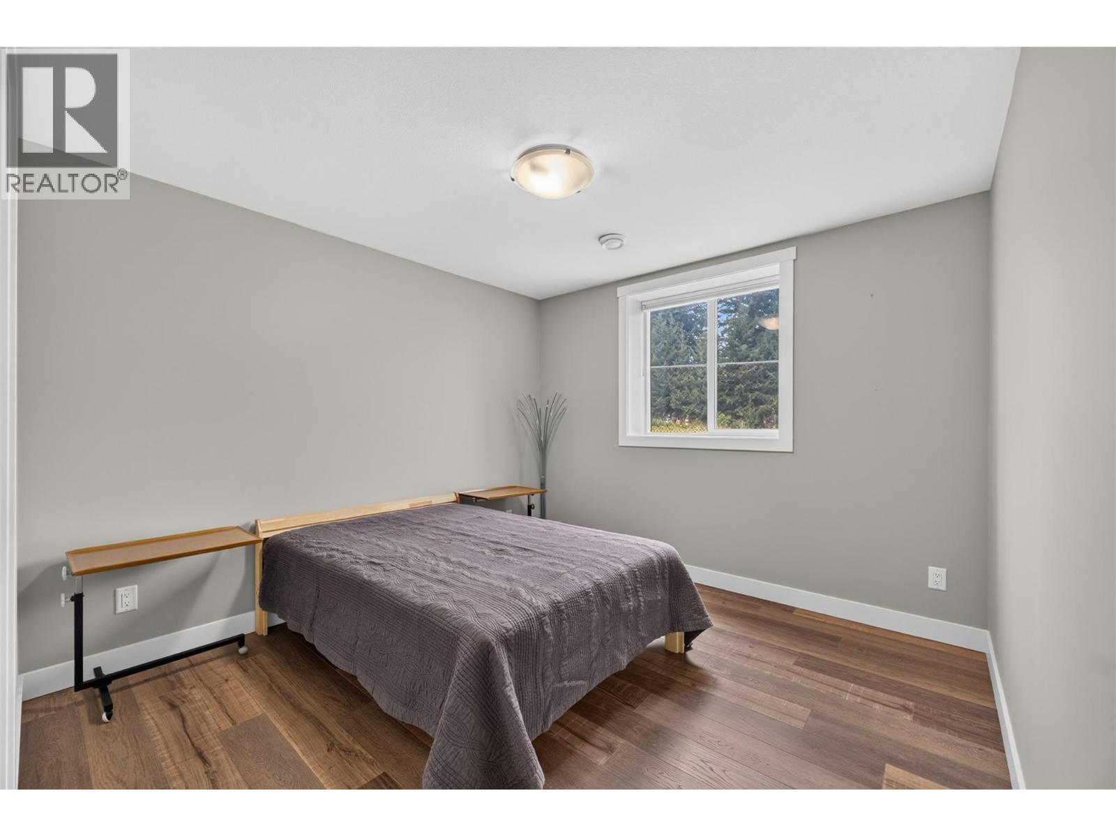 1791 10 Street Sw Unit# 27, Salmon Arm, BC - Indoor Photo Showing Bedroom
