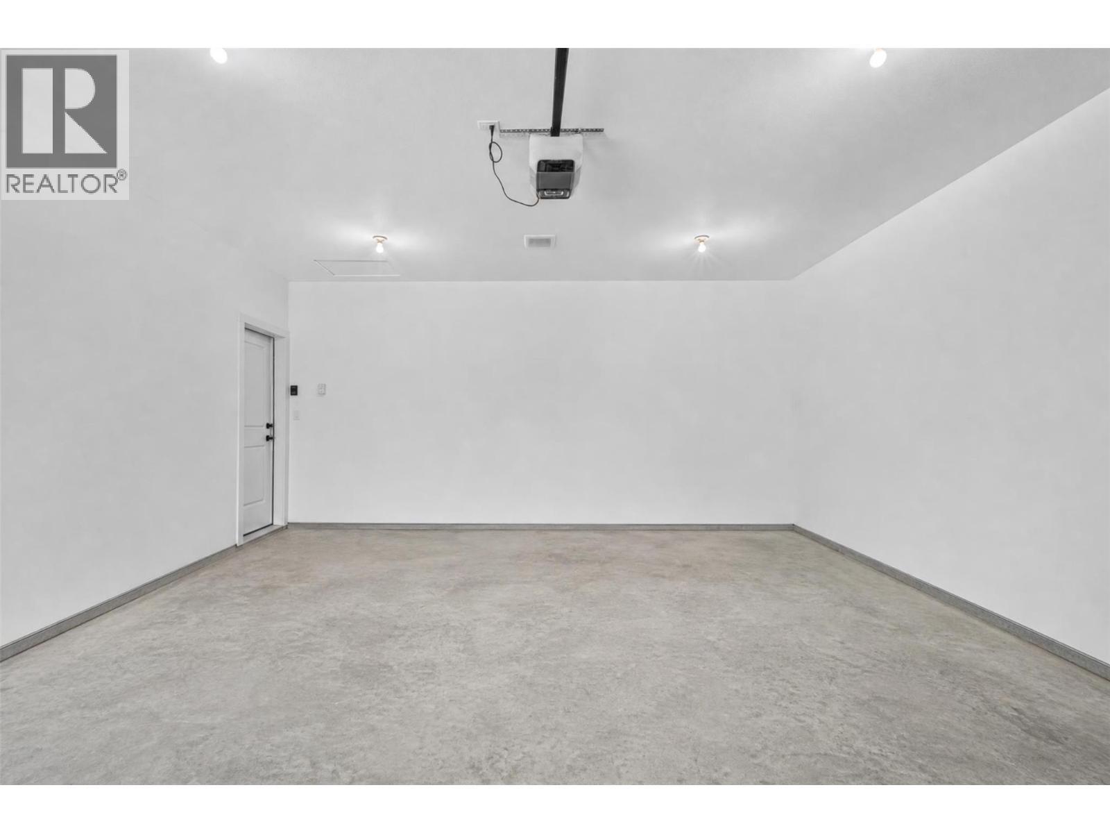 1791 10 Street Sw Unit# 27, Salmon Arm, BC - Indoor
