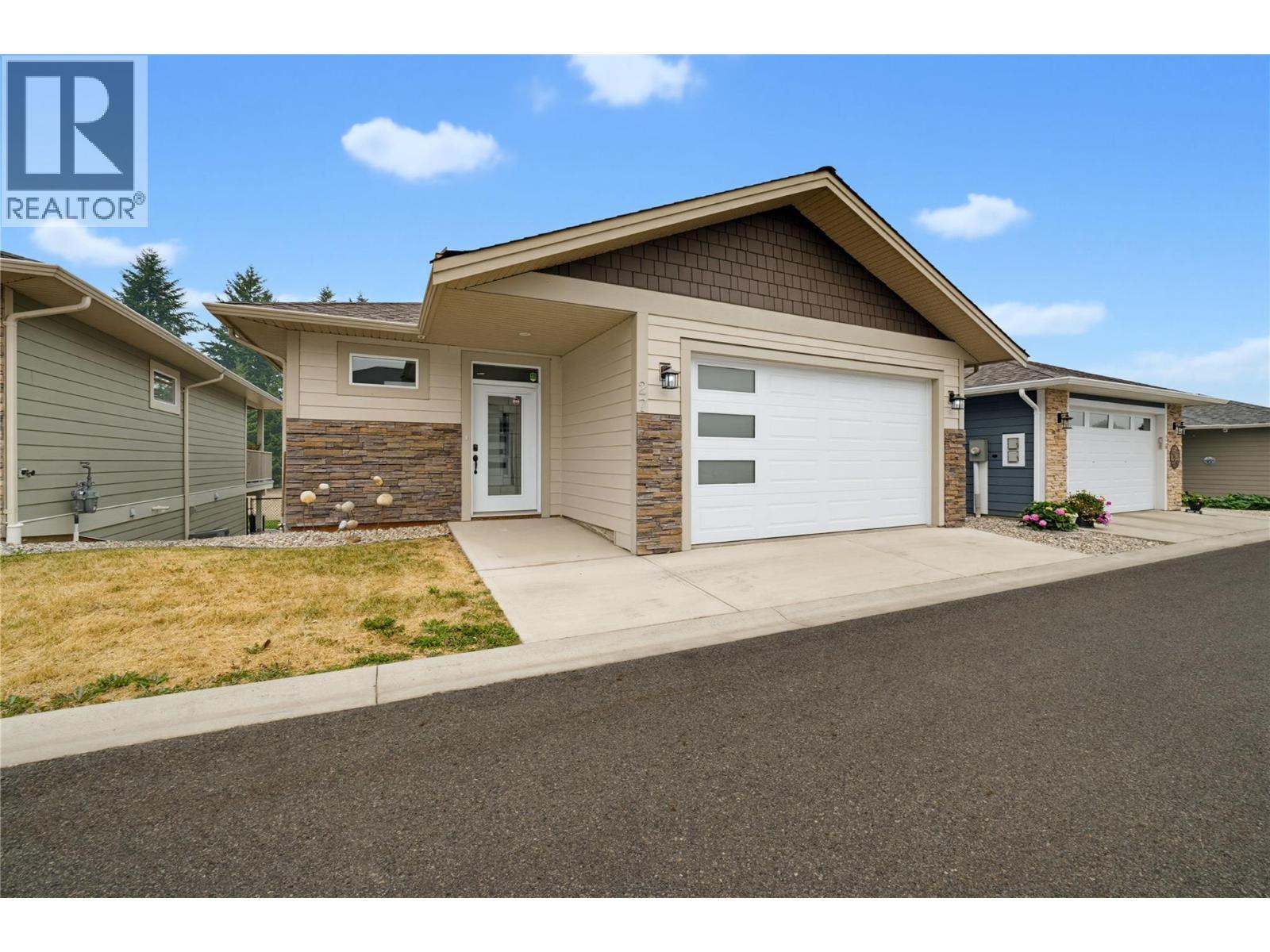 1791 10 Street Sw Unit# 27, Salmon Arm, BC - Outdoor