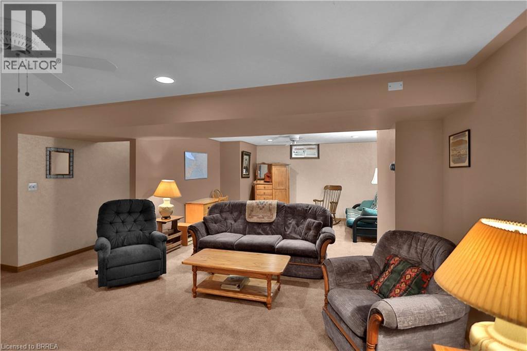 46 Anderson Avenue, Simcoe, ON - Indoor Photo Showing Living Room