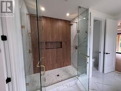 Ensuite Double Shower with Shower Niche -