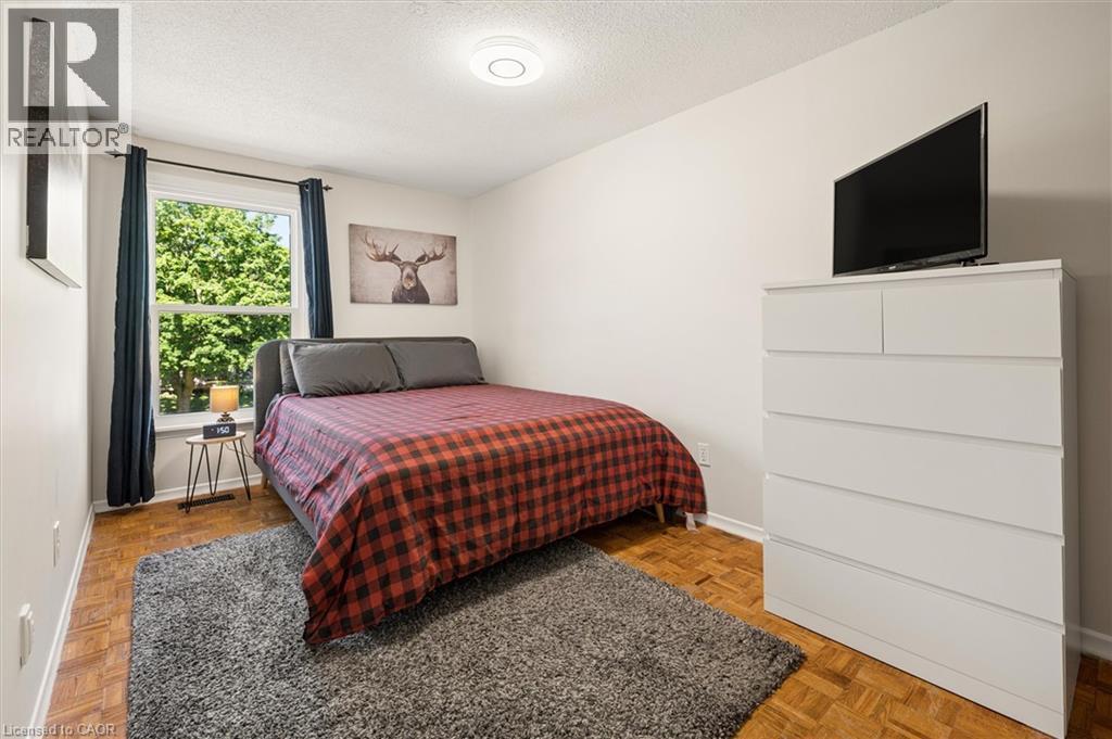 91 Hadati Road, Guelph, ON - Indoor Photo Showing Bedroom