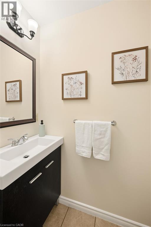 91 Hadati Road, Guelph, ON - Indoor Photo Showing Bathroom