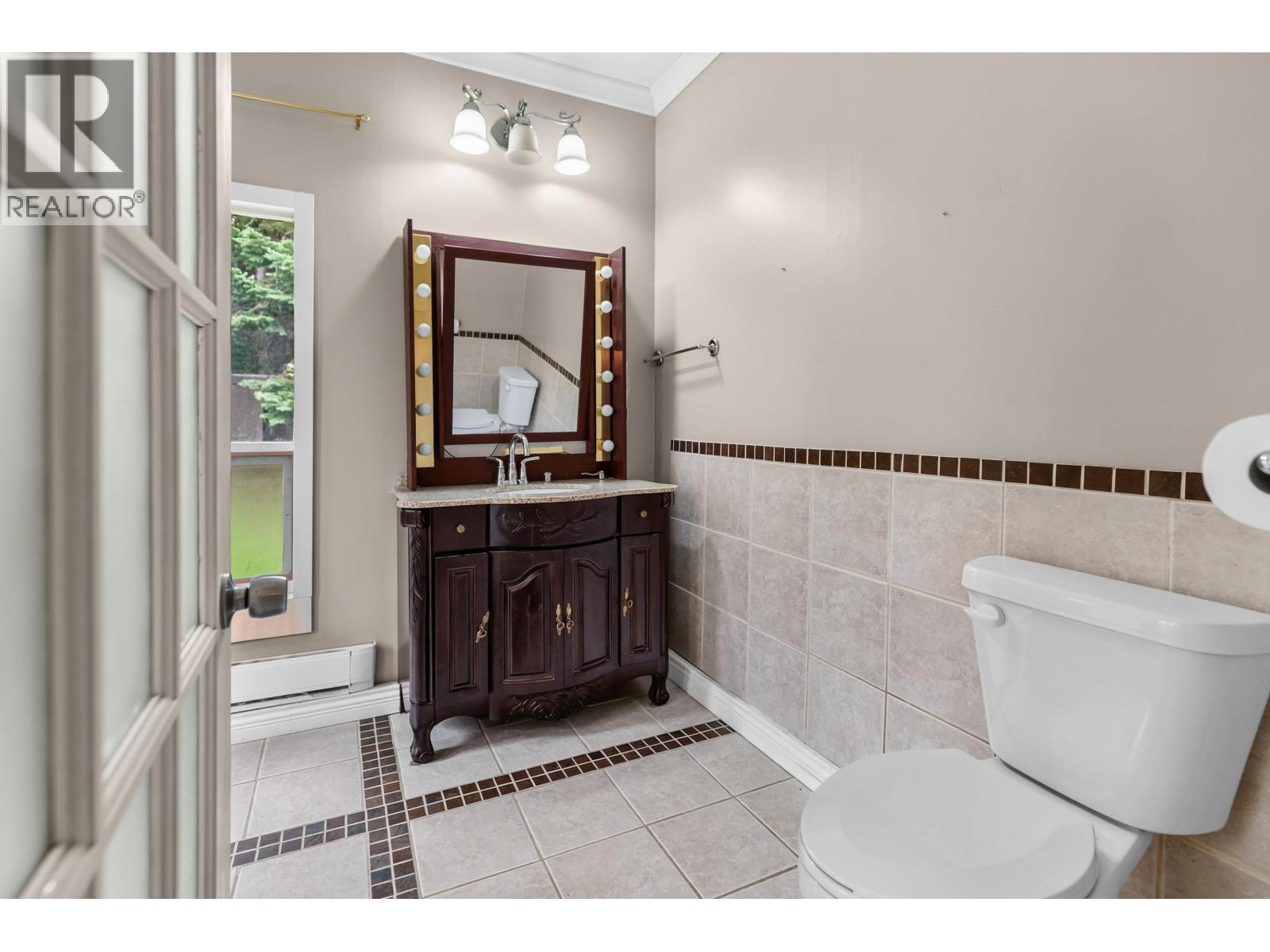 4016 Diamond Drive, Prince George, BC - Indoor Photo Showing Bathroom