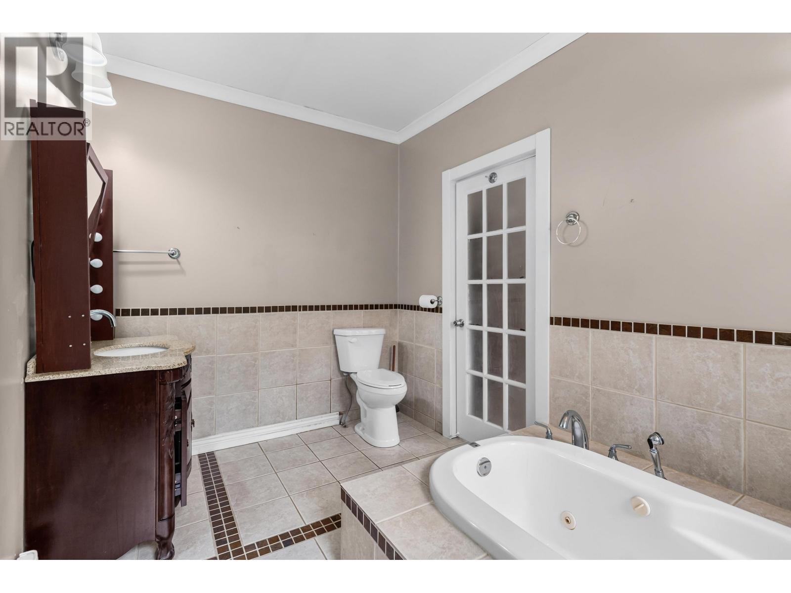 4016 Diamond Drive, Prince George, BC - Indoor Photo Showing Bathroom