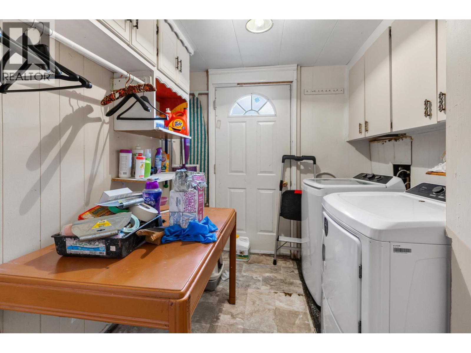 4016 Diamond Drive, Prince George, BC - Indoor Photo Showing Laundry Room
