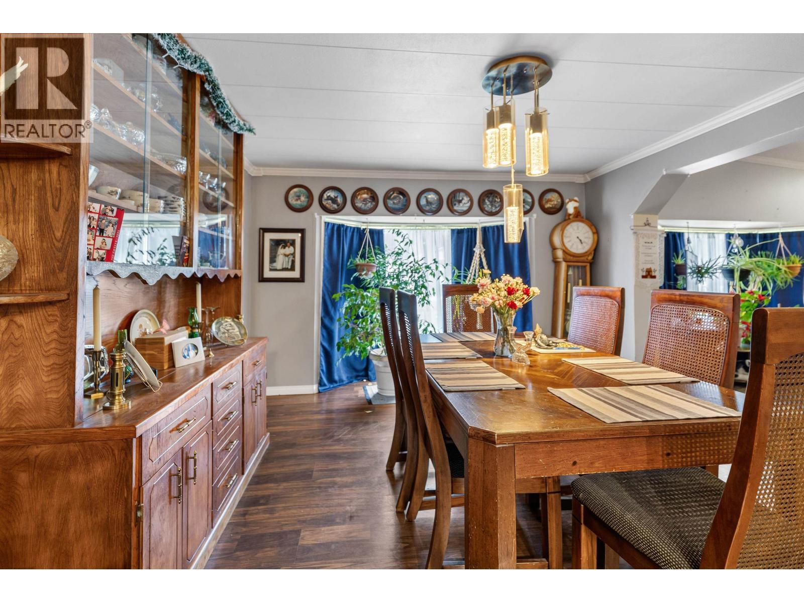4016 Diamond Drive, Prince George, BC - Indoor Photo Showing Dining Room