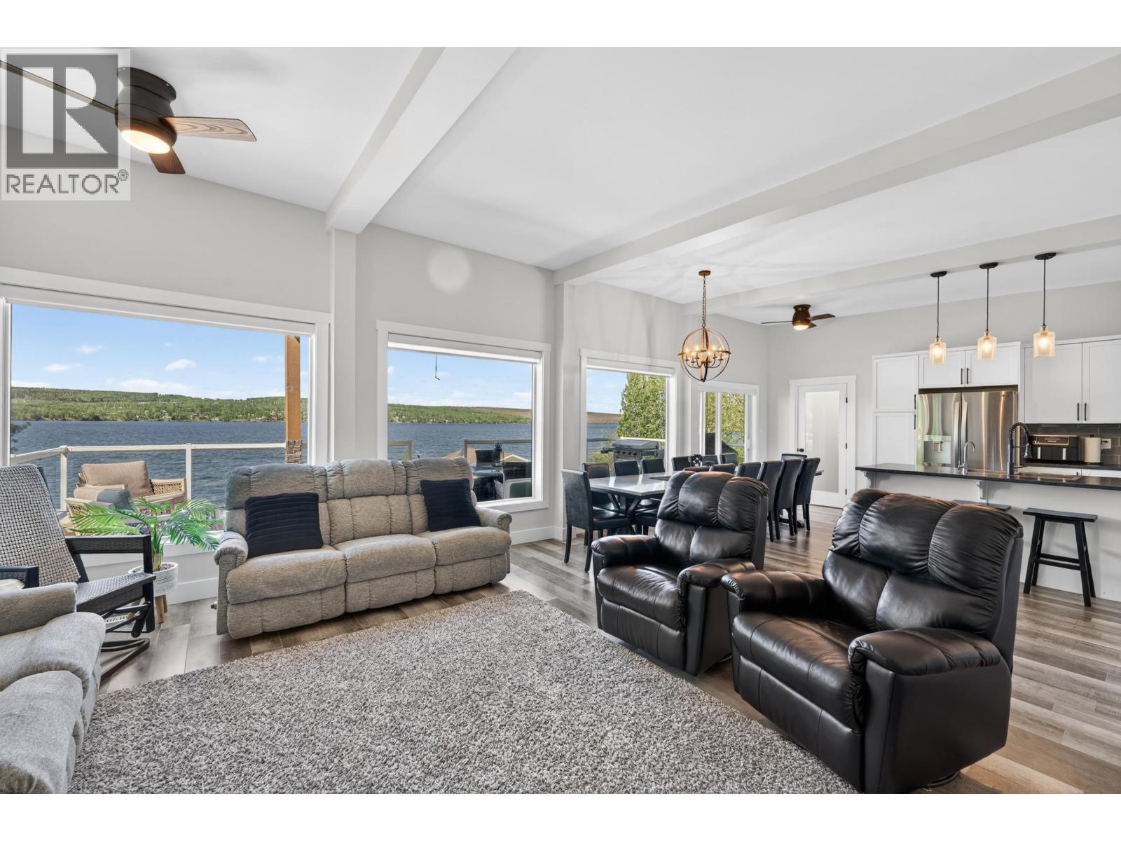 13239 Paradise Street, Fort St. John, BC - Indoor Photo Showing Living Room