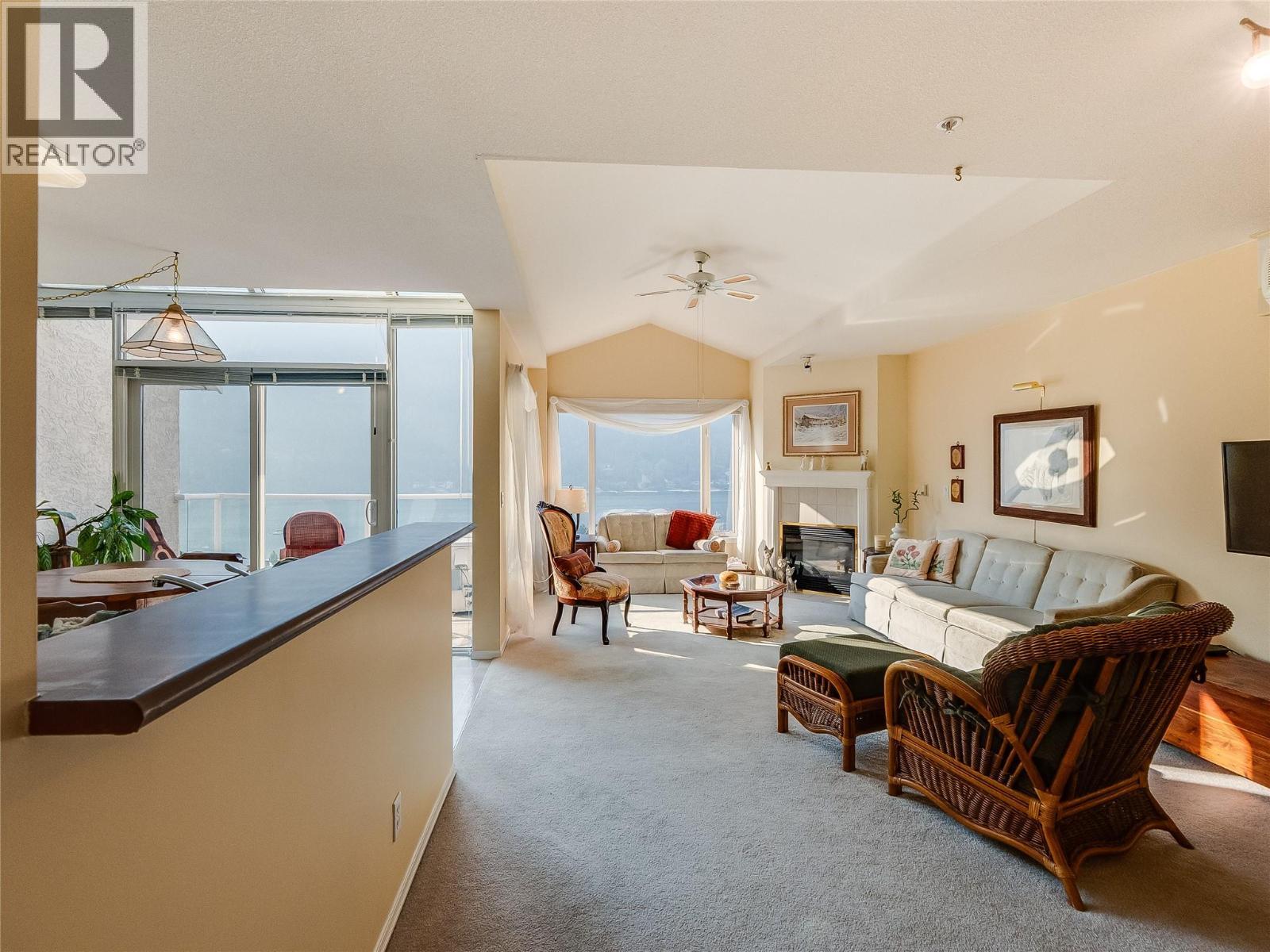38 High Street Unit# 307, Nelson, BC - Indoor With Fireplace
