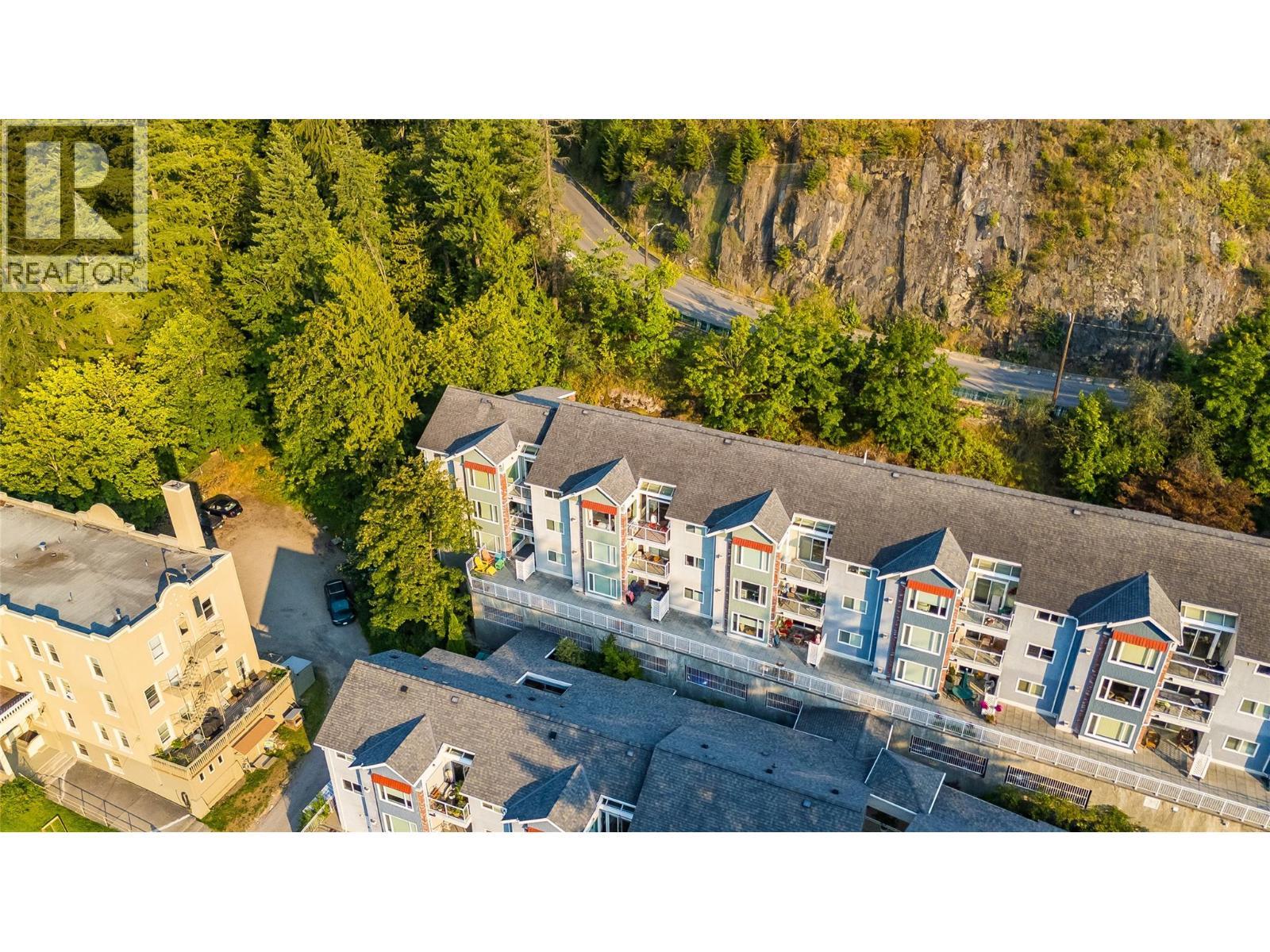 38 High Street Unit# 307, Nelson, BC - Outdoor