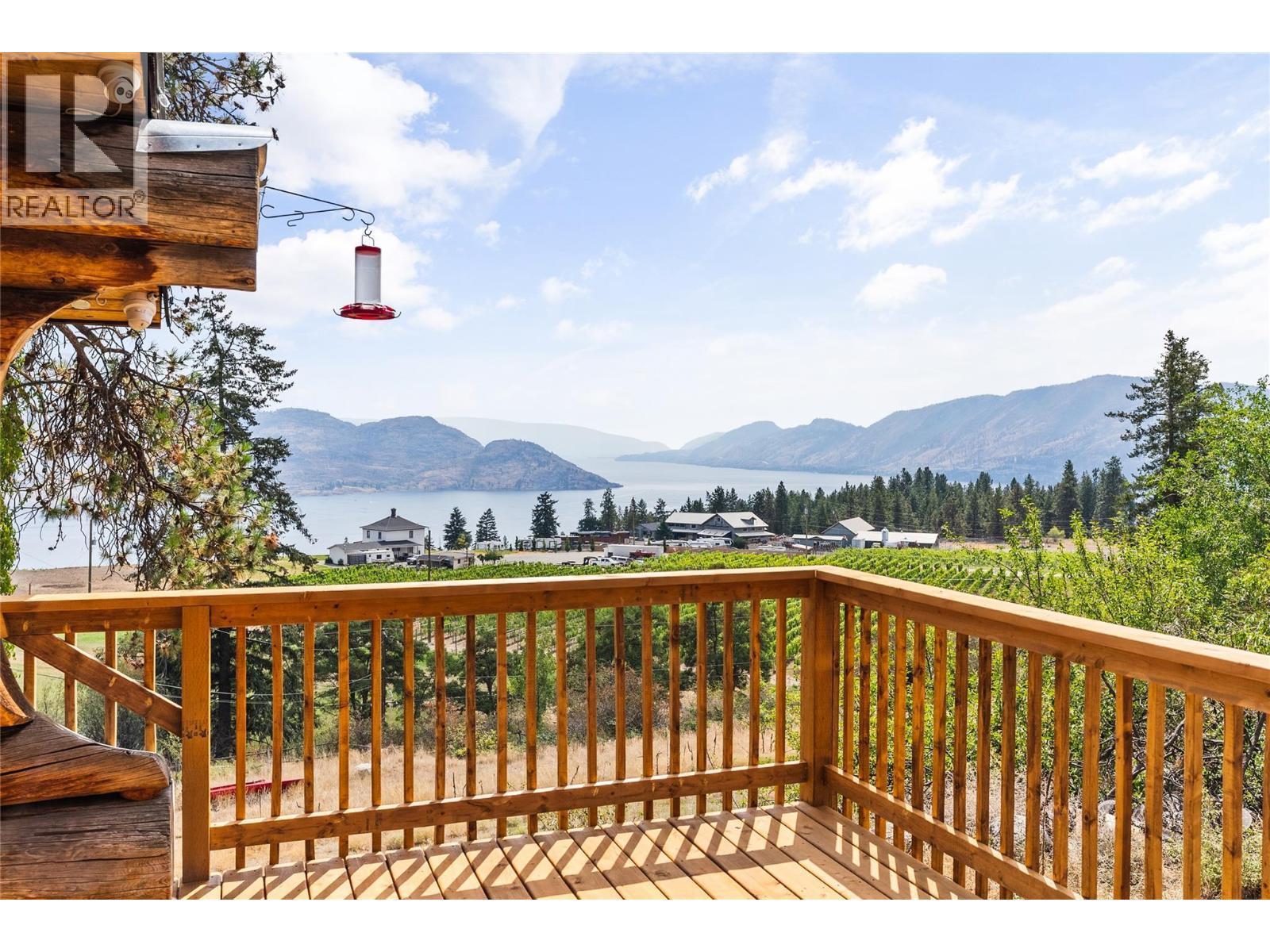 5876 Victoria Street, Peachland, BC - Outdoor