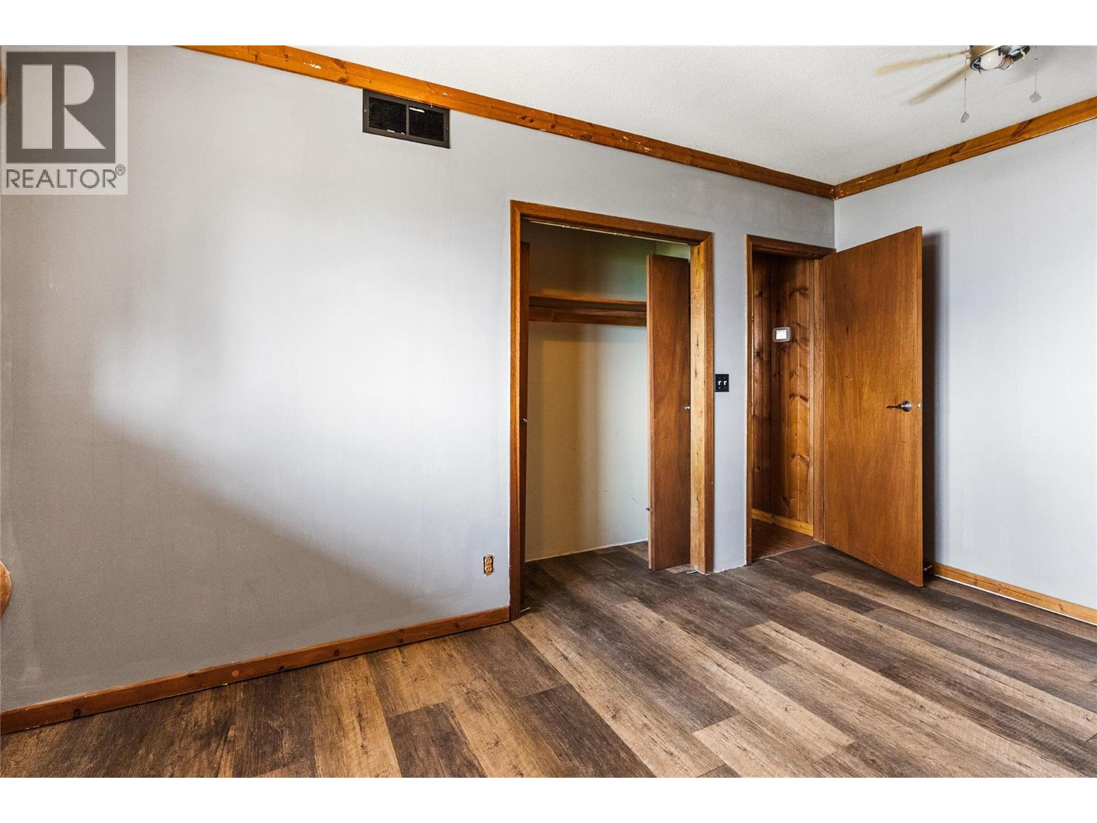 5876 Victoria Street, Peachland, BC - Indoor Photo Showing Other Room