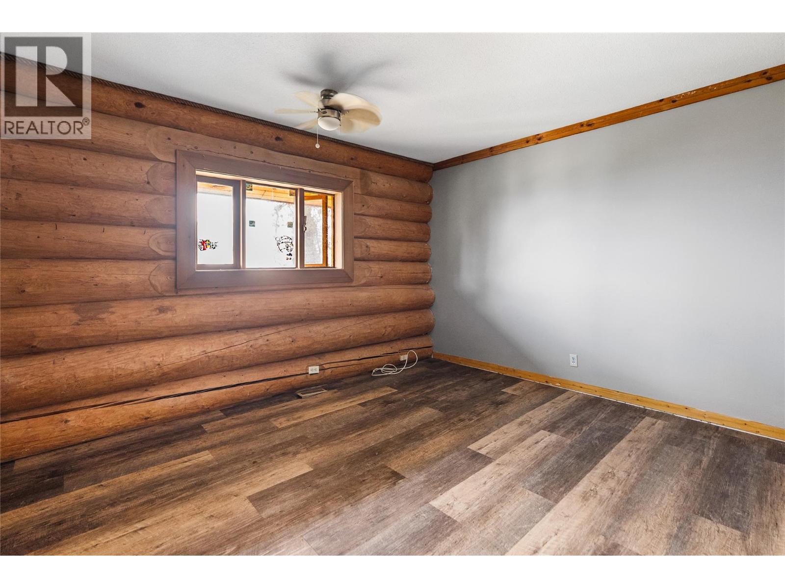 5876 Victoria Street, Peachland, BC - Indoor Photo Showing Other Room