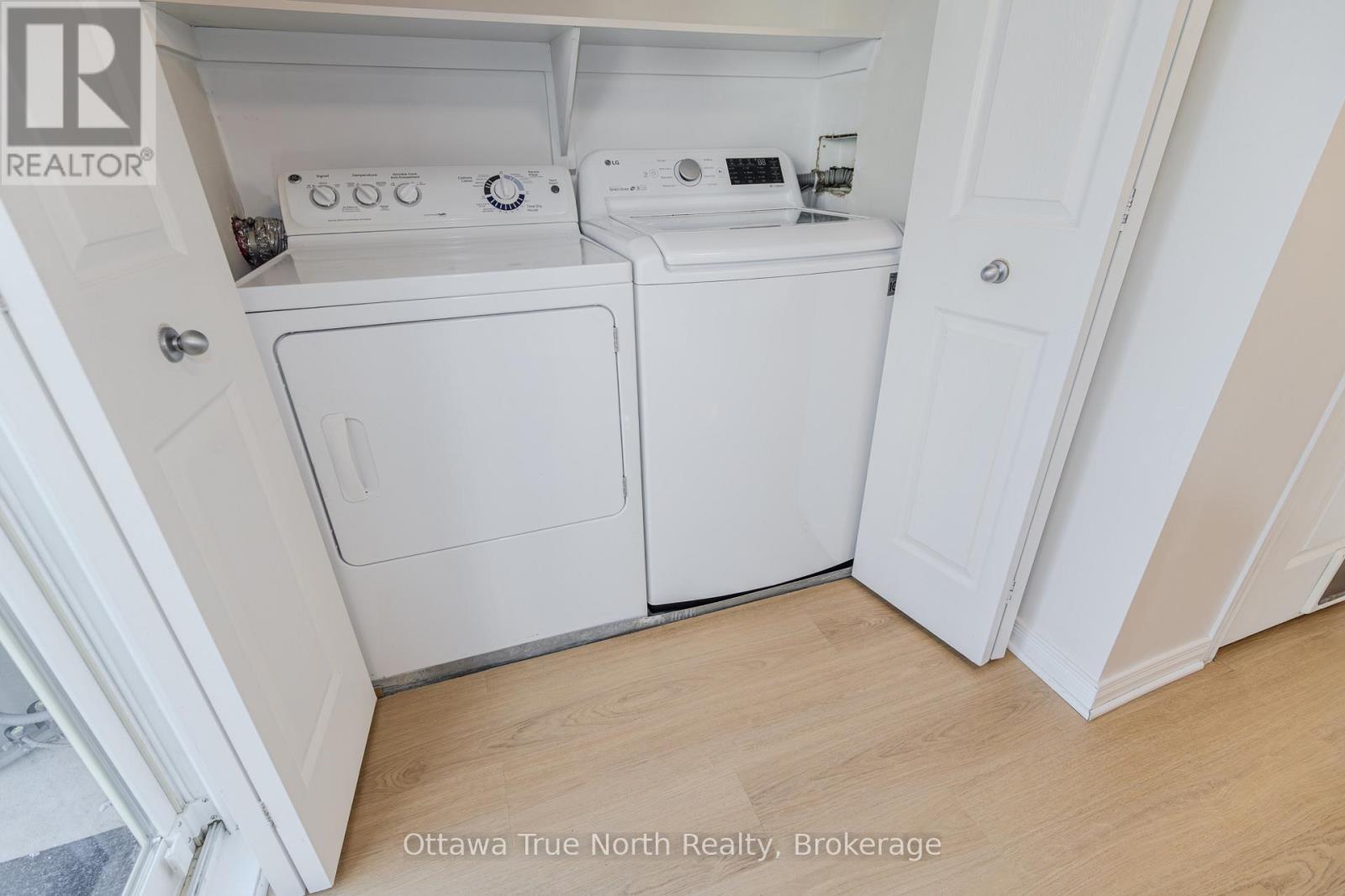 9 - 276 Keltie Private, Ottawa, ON - Indoor Photo Showing Laundry Room