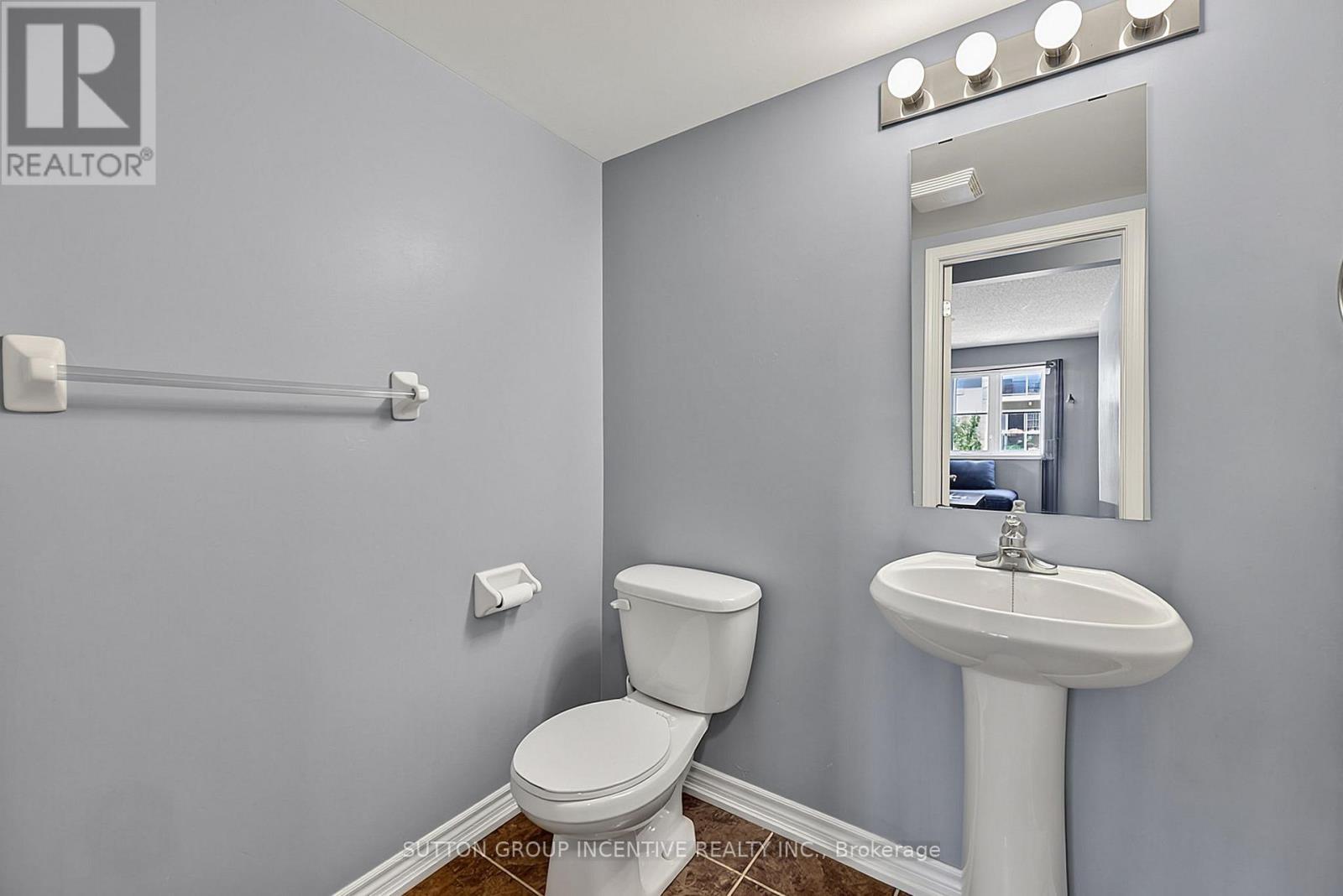 7 - 139 Sydenham Wells, Barrie, ON - Indoor Photo Showing Bathroom