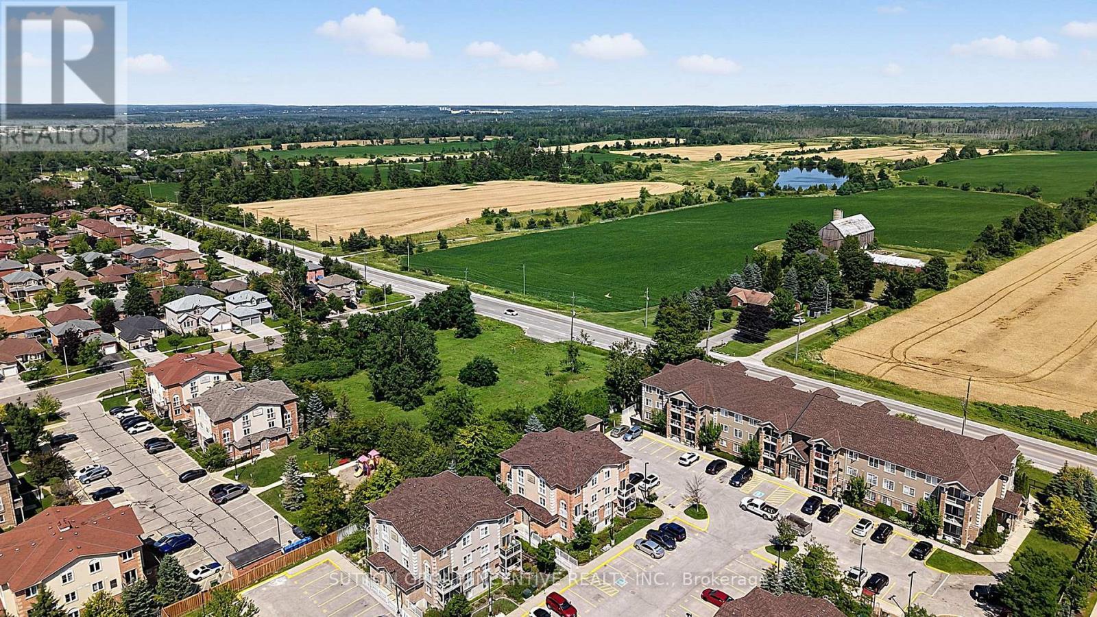 7 - 139 Sydenham Wells, Barrie, ON - Outdoor With View
