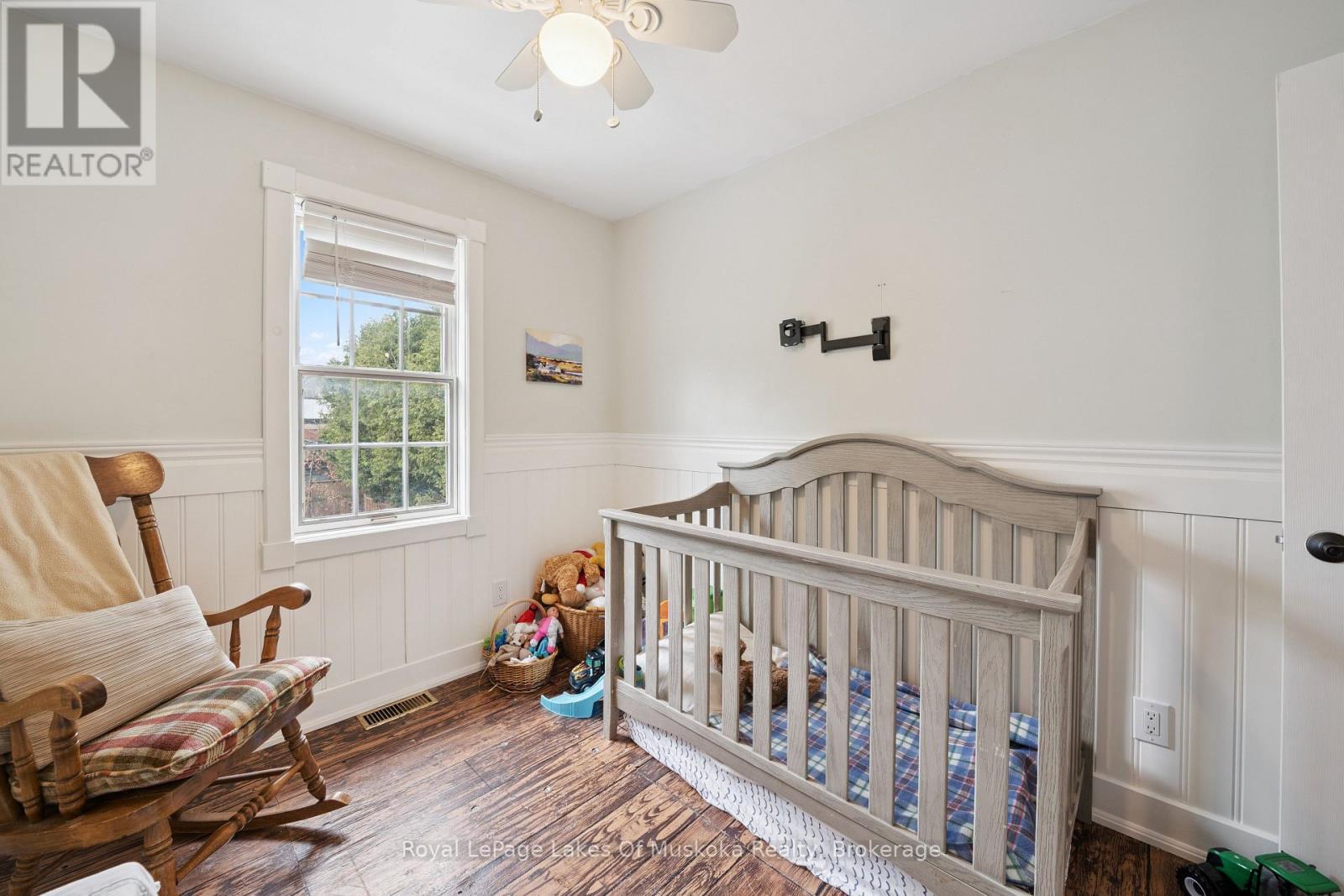 MAIN HS: 3rd Bedroom - 212 James Street, Bracebridge, ON - Indoor Photo Showing Bedroom