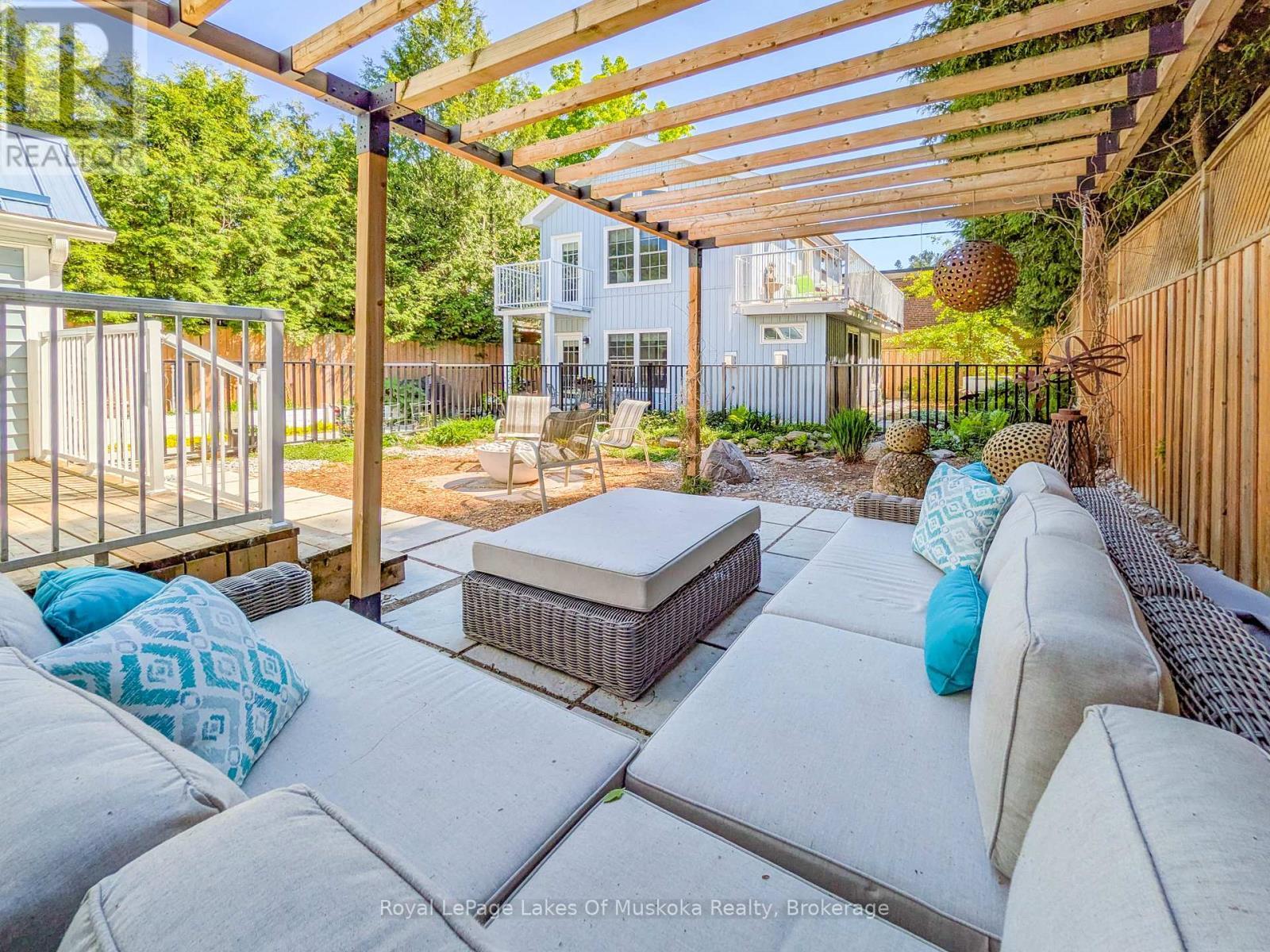 MAIN HS: Patio Area - 212 James Street, Bracebridge, ON - Outdoor With Deck Patio Veranda With Exterior