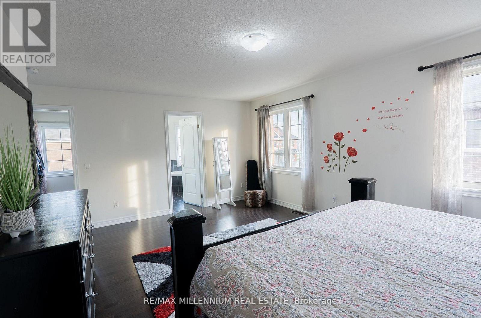 8 Zelda Road, Brampton, ON - Indoor Photo Showing Bedroom