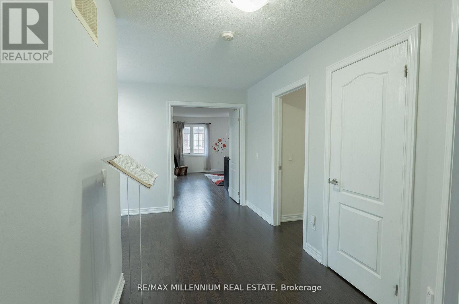 8 Zelda Road, Brampton, ON - Indoor Photo Showing Other Room