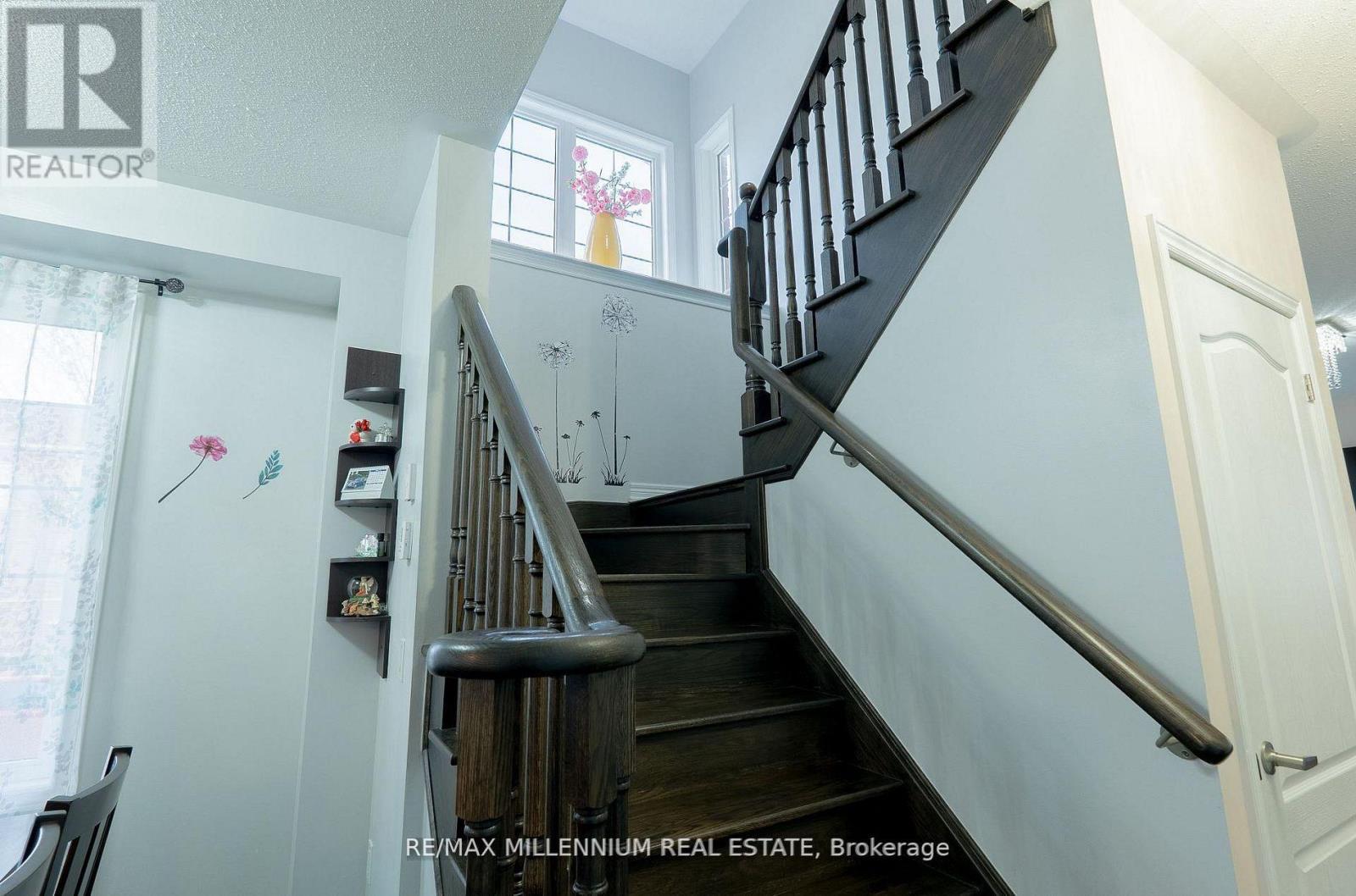 8 Zelda Road, Brampton, ON - Indoor Photo Showing Other Room