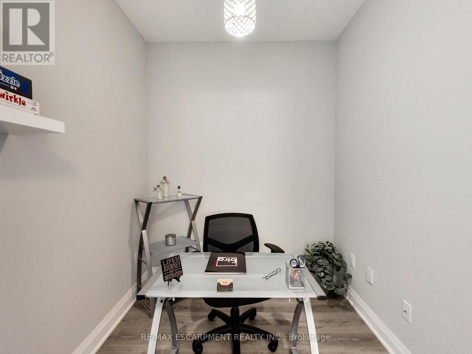 318 - 16 Concord Place, Grimsby, ON - Indoor Photo Showing Office