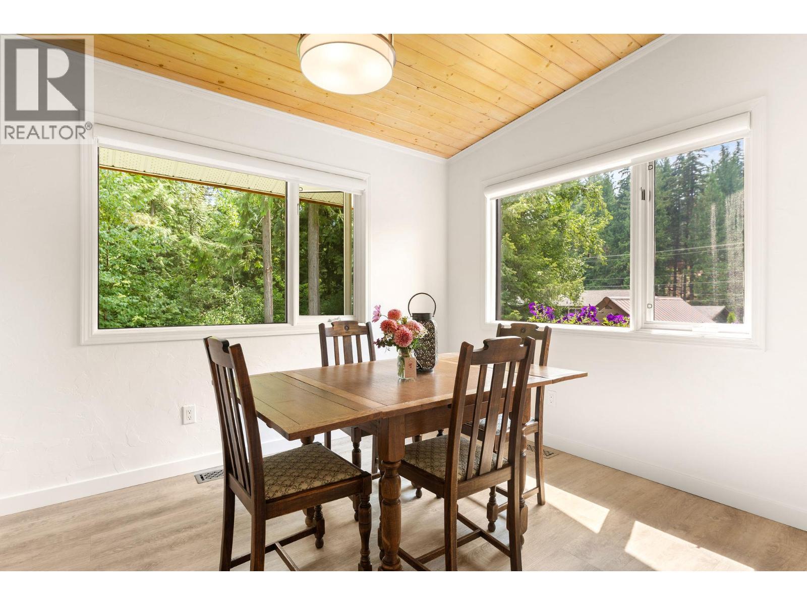 Dining area main - 1587 Pratico Road, Revelstoke, BC - Indoor Photo Showing Dining Room