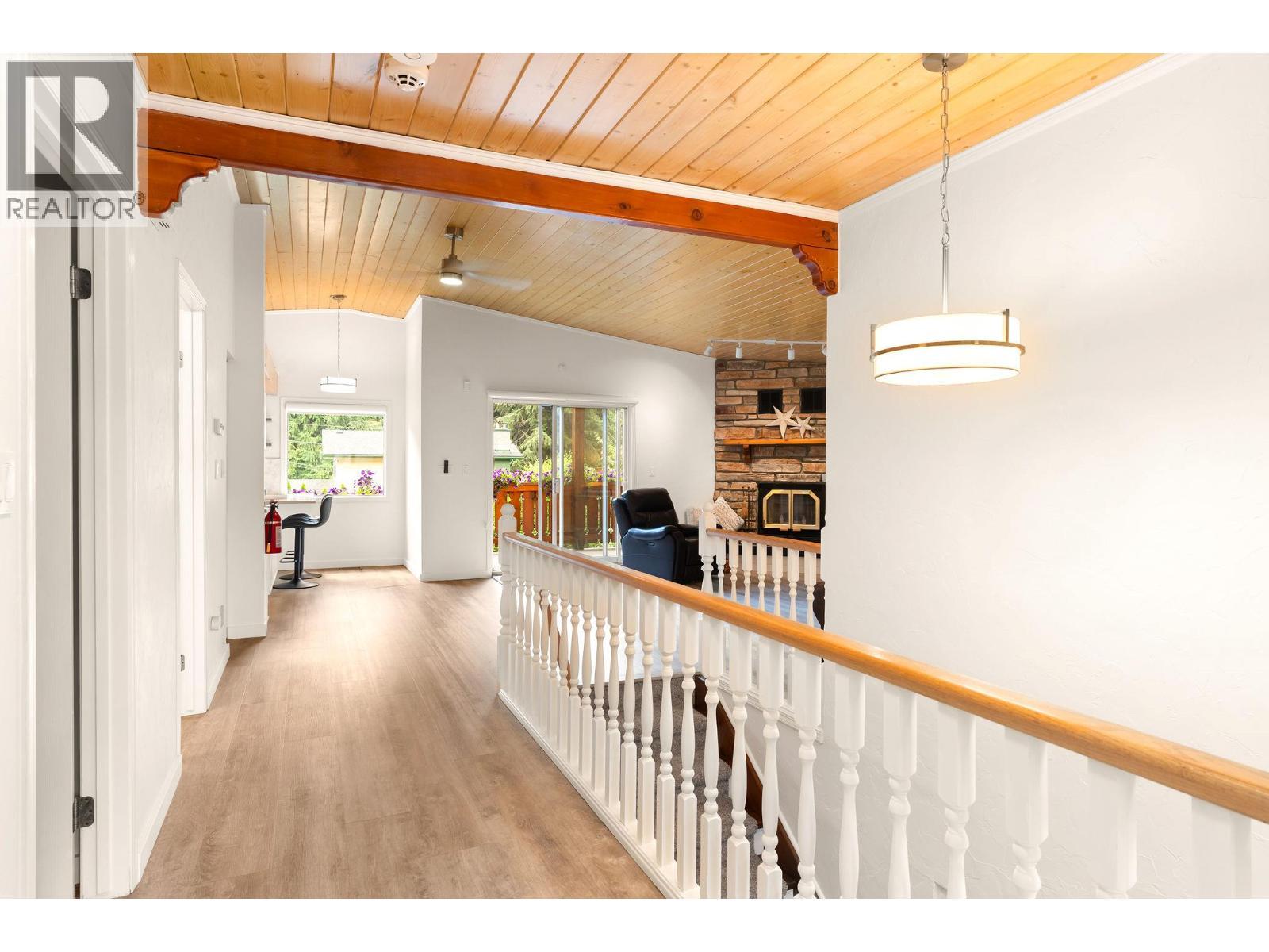 Unique features in this home ceiling & beams - 1587 Pratico Road, Revelstoke, BC - Indoor Photo Showing Other Room