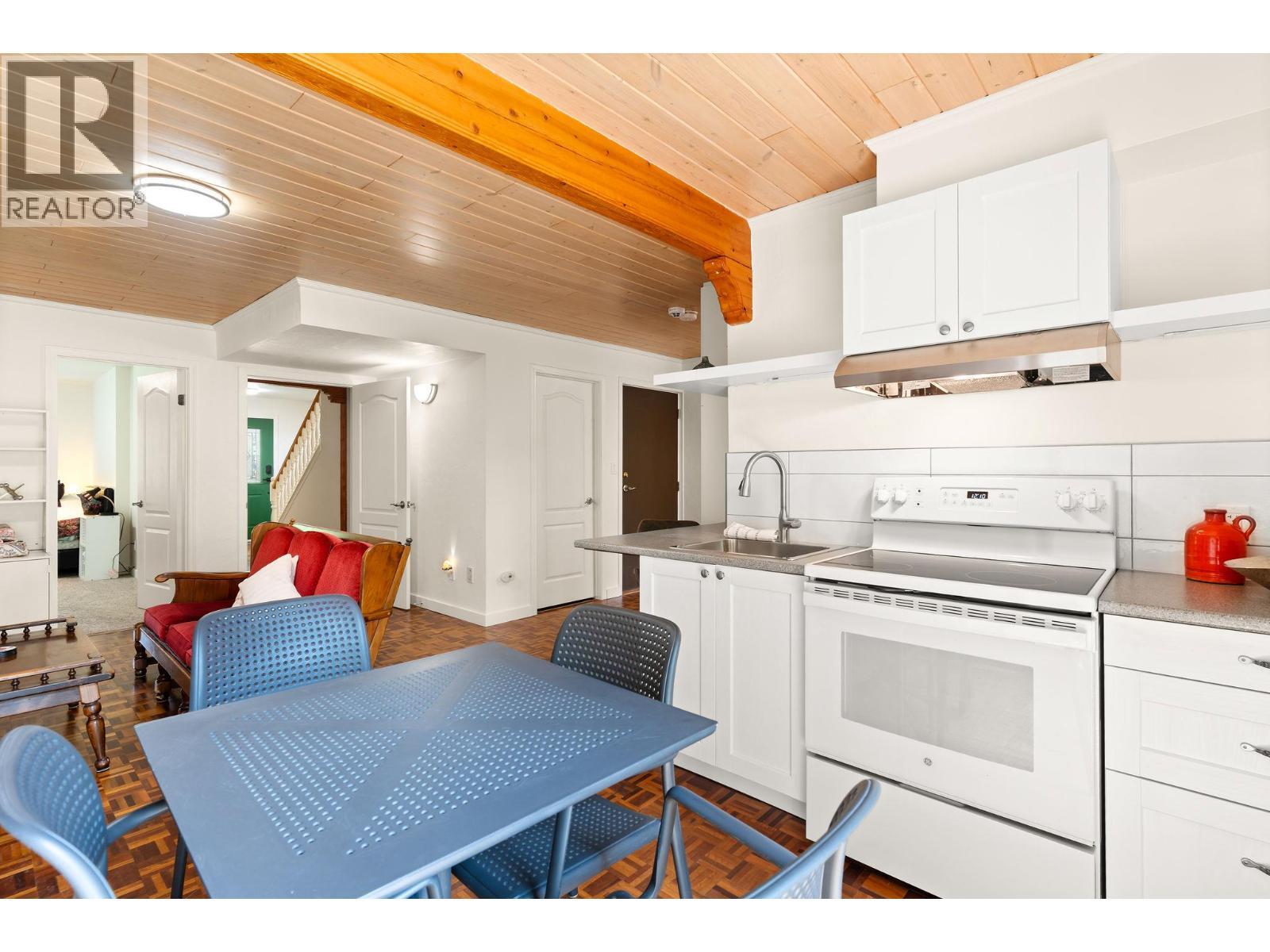 Lower level / can be a fully functional separate suite - 1587 Pratico Road, Revelstoke, BC - Indoor Photo Showing Kitchen