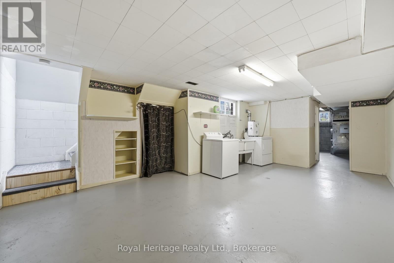 56 Fifth Avenue, Quinte West (Murray Ward), ON - Indoor Photo Showing Laundry Room