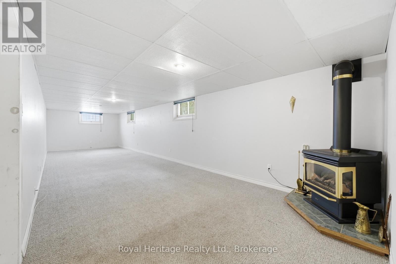 56 Fifth Avenue, Quinte West (Murray Ward), ON - Indoor Photo Showing Other Room