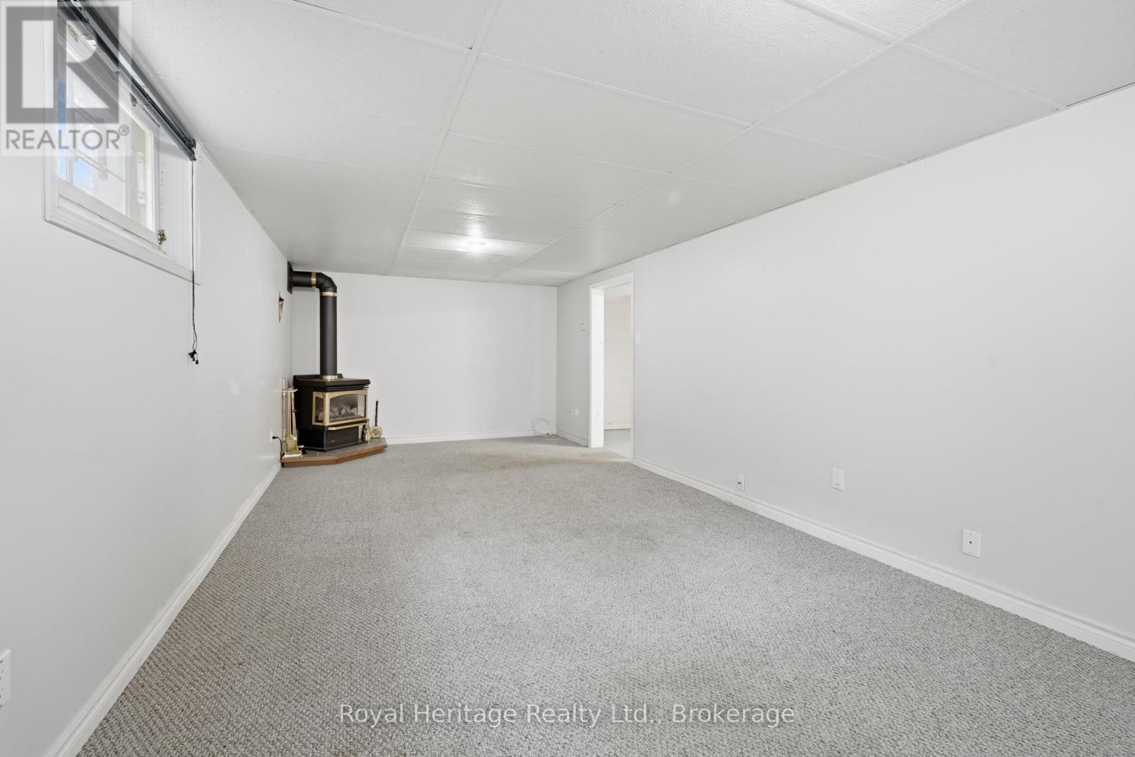 56 Fifth Avenue, Quinte West (Murray Ward), ON - Indoor Photo Showing Other Room