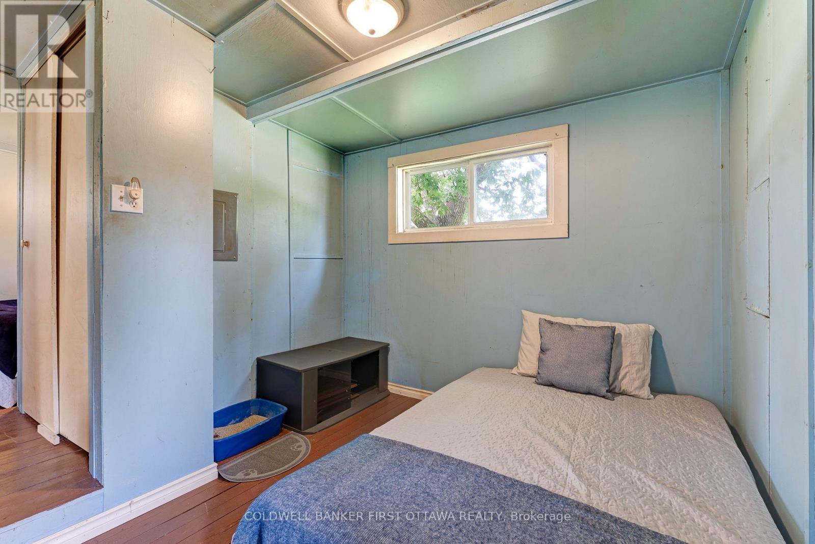 127 Rose Mac Drive, Drummond/North Elmsley, ON - Indoor Photo Showing Bedroom