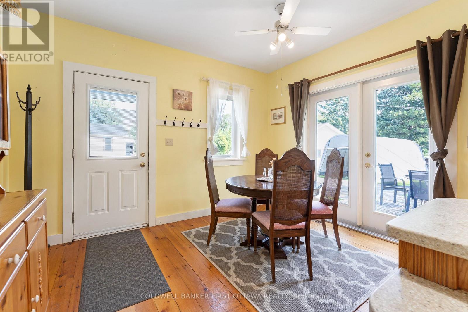 127 Rose Mac Drive, Drummond/North Elmsley, ON - Indoor Photo Showing Dining Room