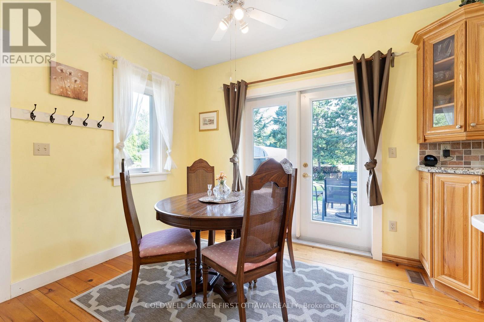 127 Rose Mac Drive, Drummond/North Elmsley, ON - Indoor Photo Showing Dining Room