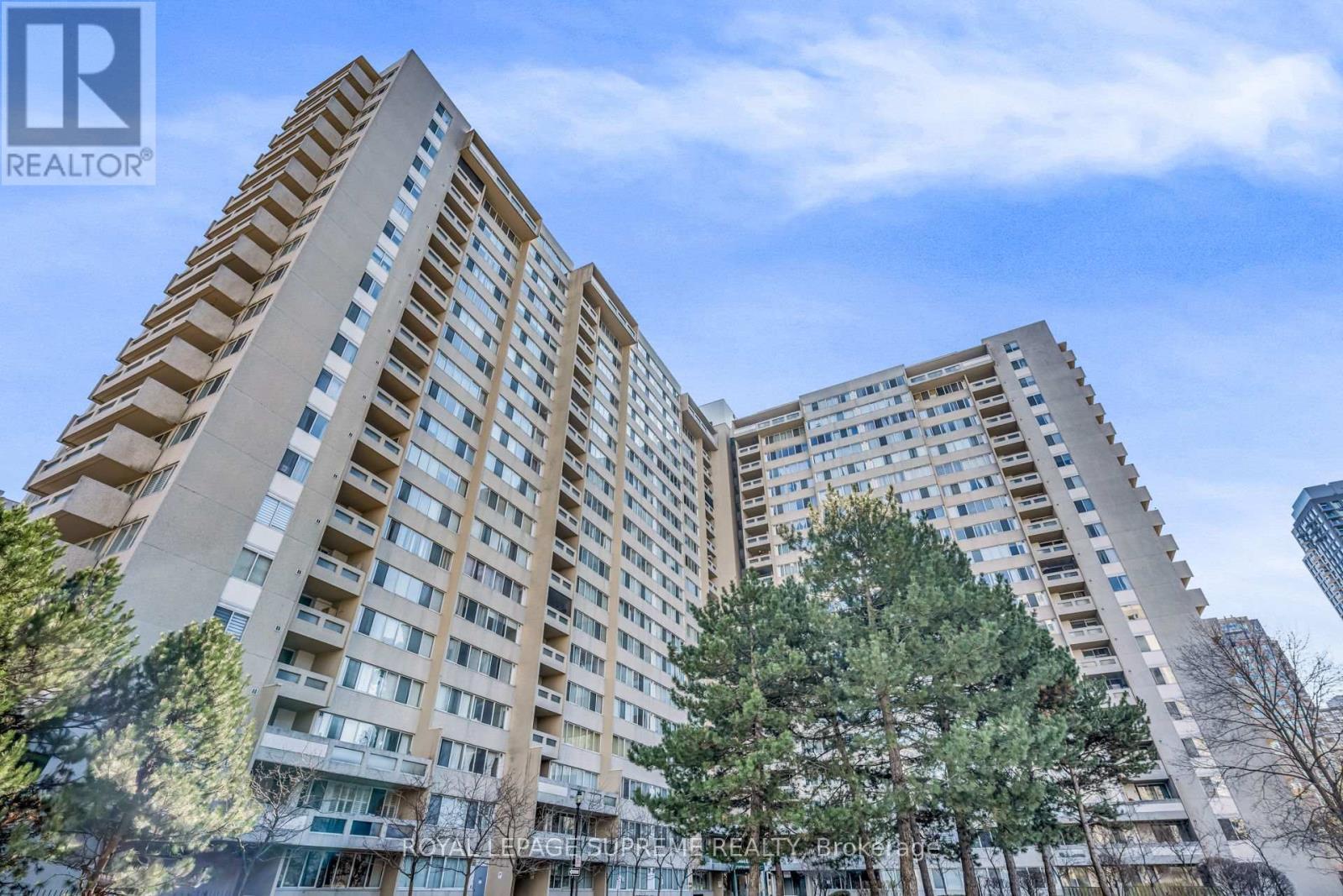 1907 - 3590 Kaneff Crescent, Mississauga, ON - Outdoor With Balcony With Facade