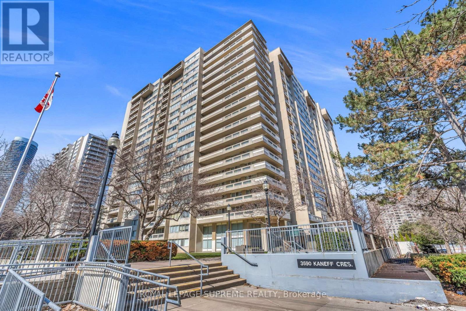 1907 - 3590 Kaneff Crescent, Mississauga, ON - Outdoor With Balcony With Facade