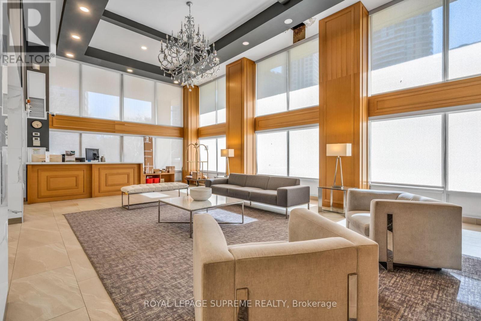 1907 - 3590 Kaneff Crescent, Mississauga, ON - Indoor