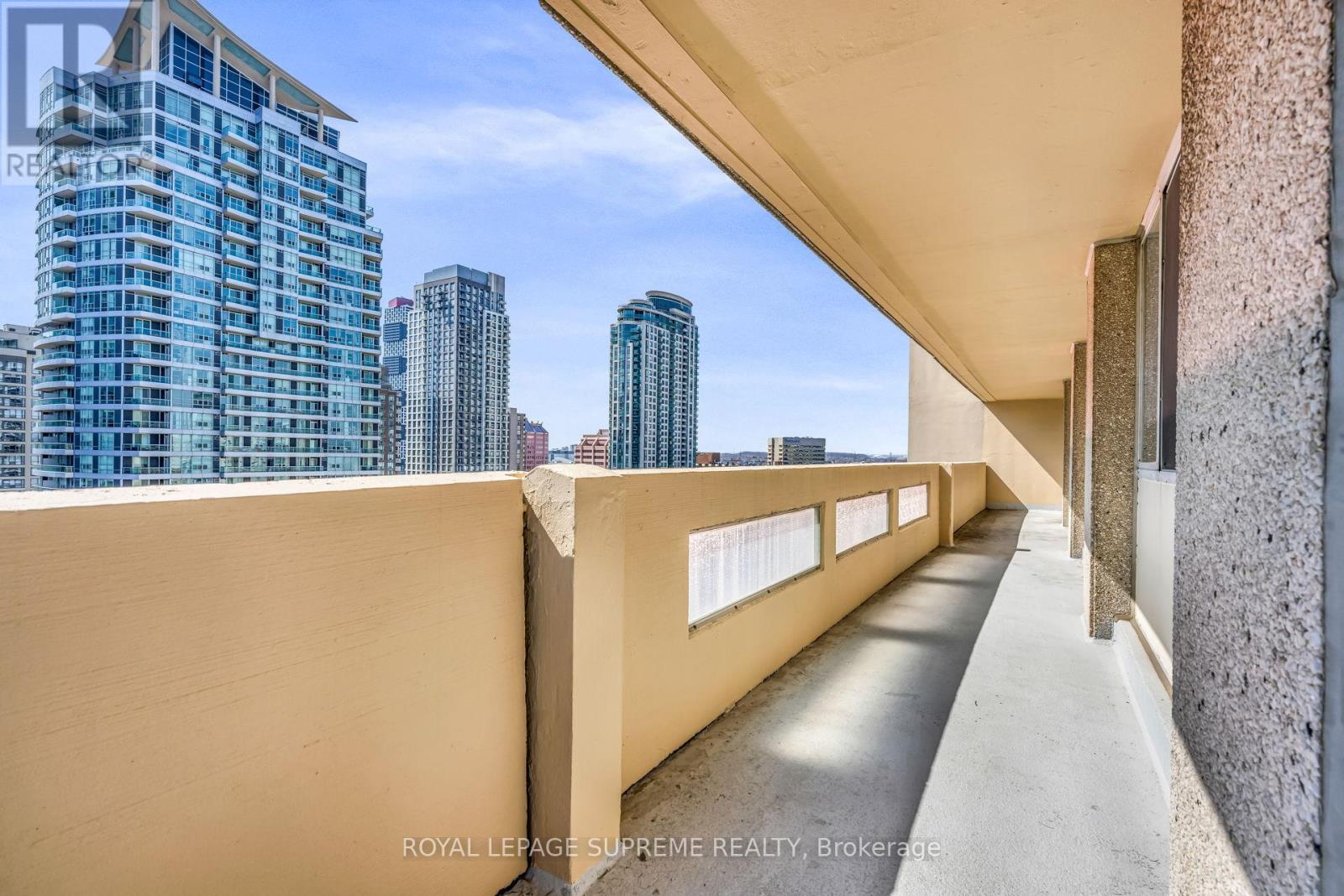 1907 - 3590 Kaneff Crescent, Mississauga, ON - Outdoor