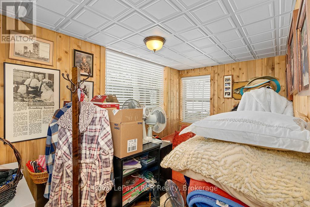 OFFICE, STORAGE OR BEDROOM 5 - 48 Island View Drive N, South Bruce Peninsula, ON - Indoor