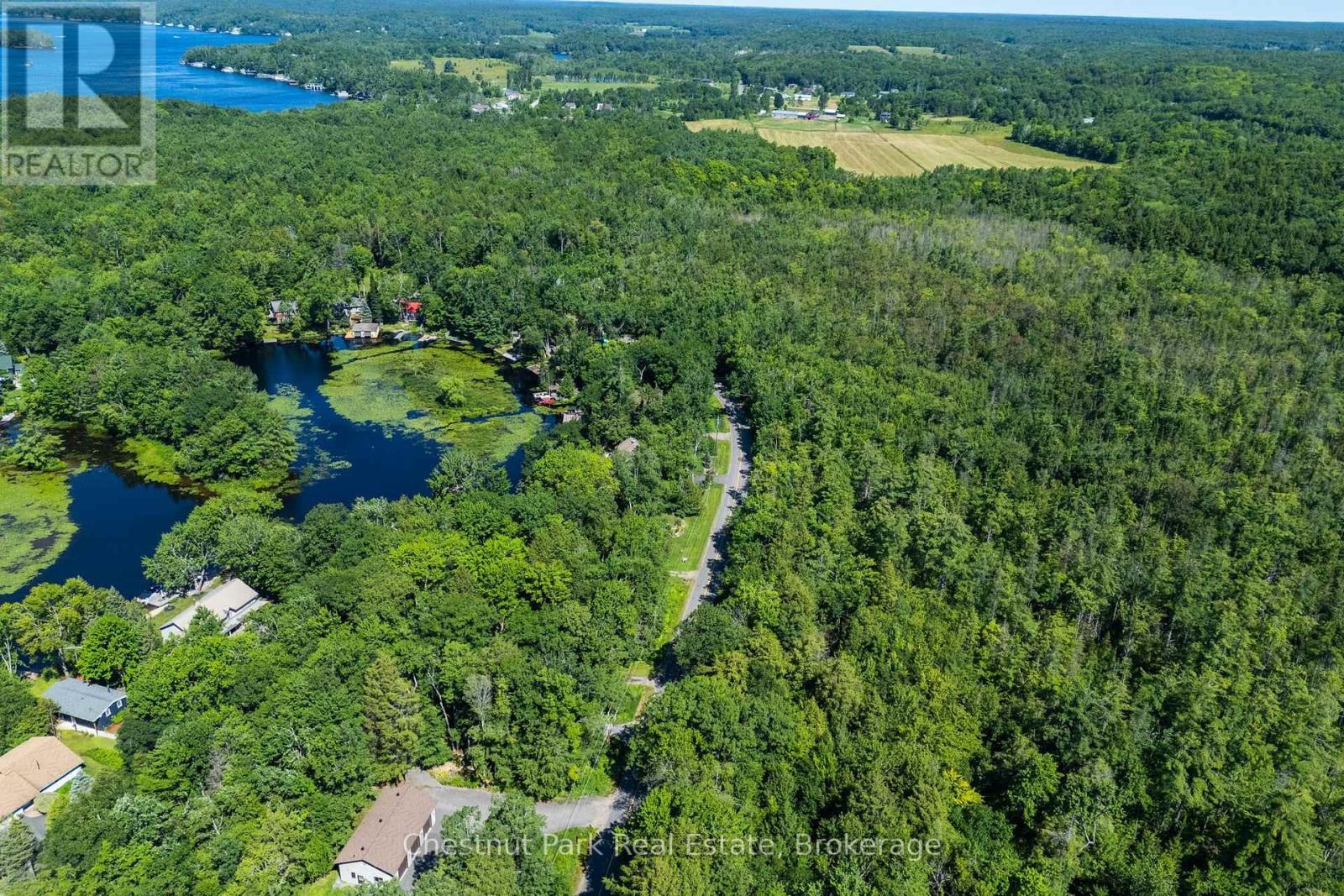 This is close to the highway - 1461 Golden Beach Road, Bracebridge (Monck (Bracebridge)), ON