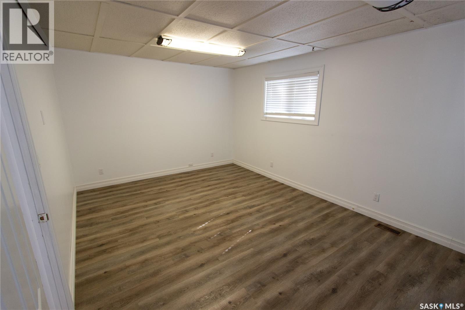 376 6Th Avenue Nw, Swift Current, SK - Indoor Photo Showing Other Room