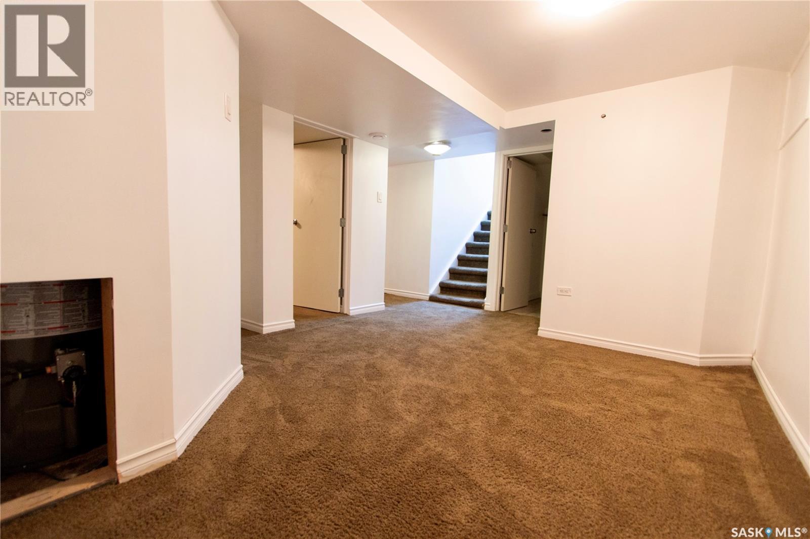 376 6Th Avenue Nw, Swift Current, SK - Indoor Photo Showing Other Room