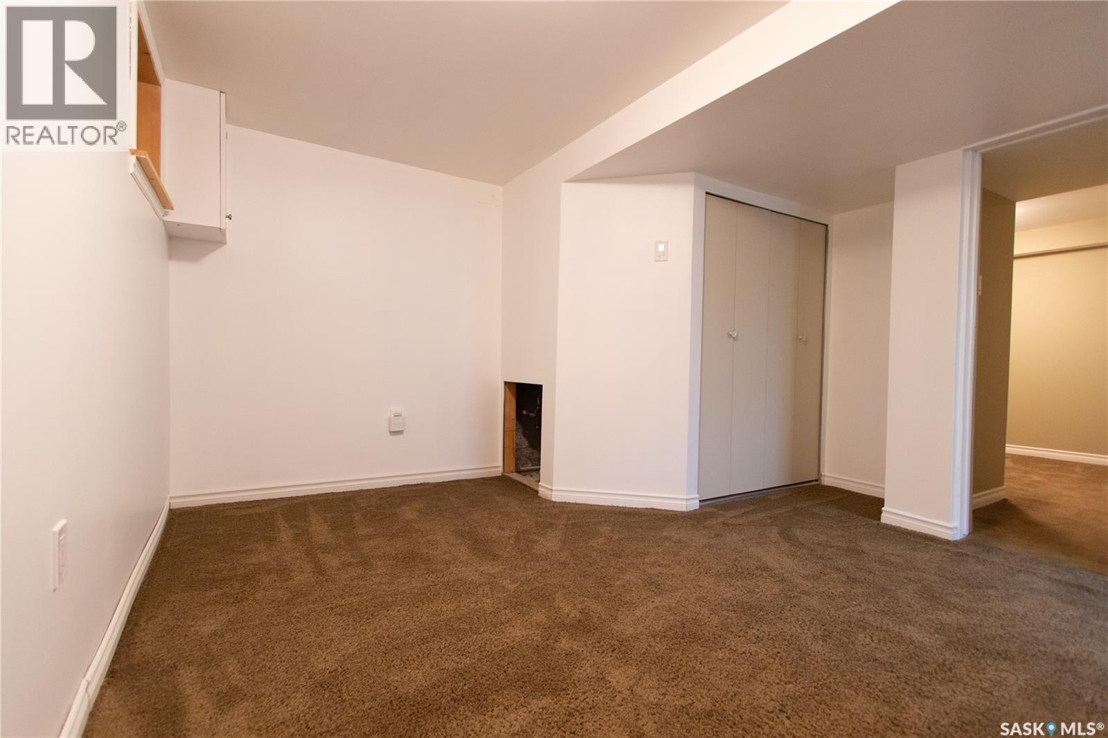 376 6Th Avenue Nw, Swift Current, SK - Indoor Photo Showing Other Room